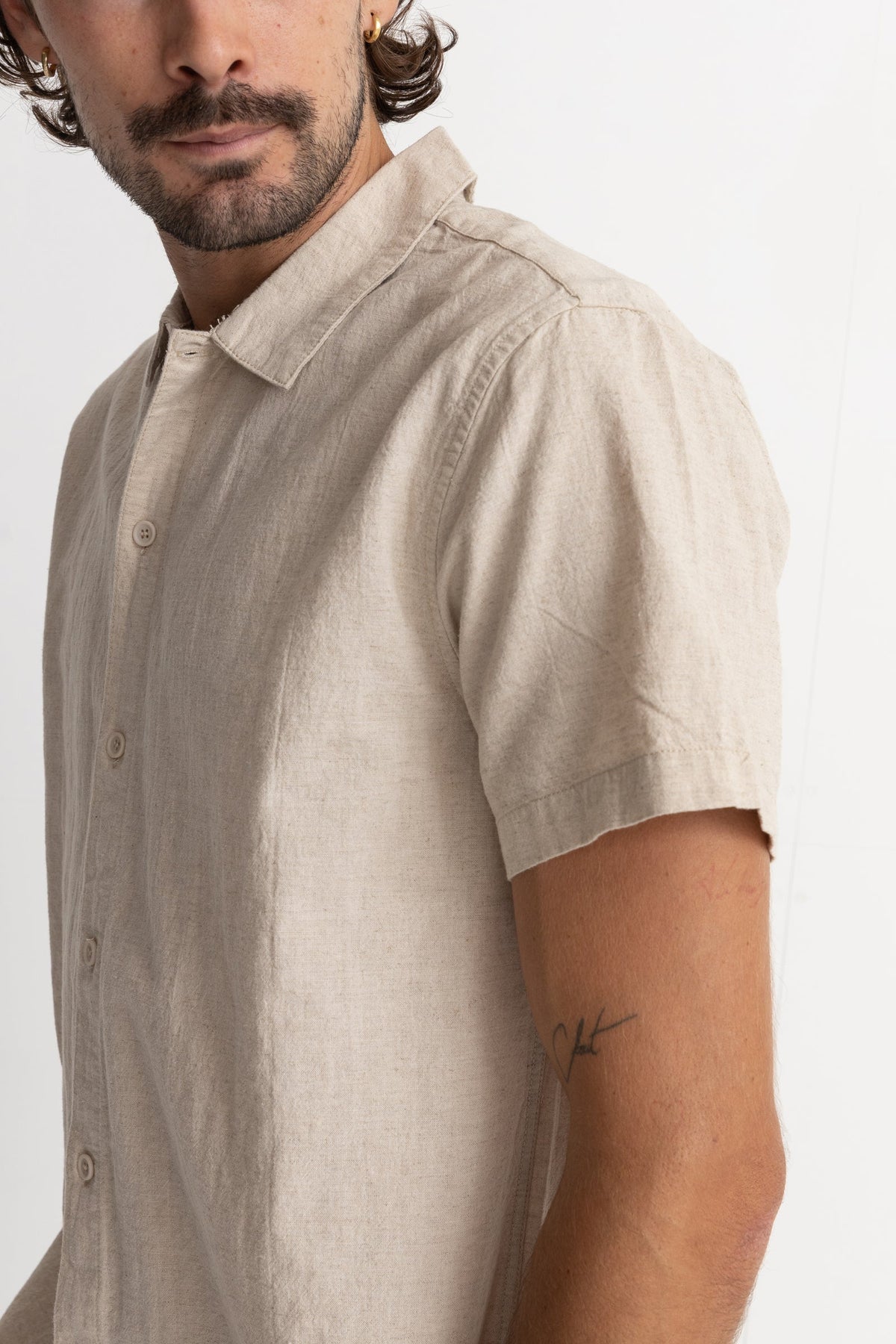 Classic Linen Short-Sleeve Shirt view 5